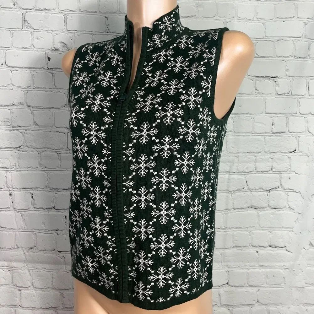 Christopher & Banks Christmas Vest snowflake Pine Green - Small Reversible